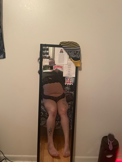 Hayley @freakkyhoe cover picture