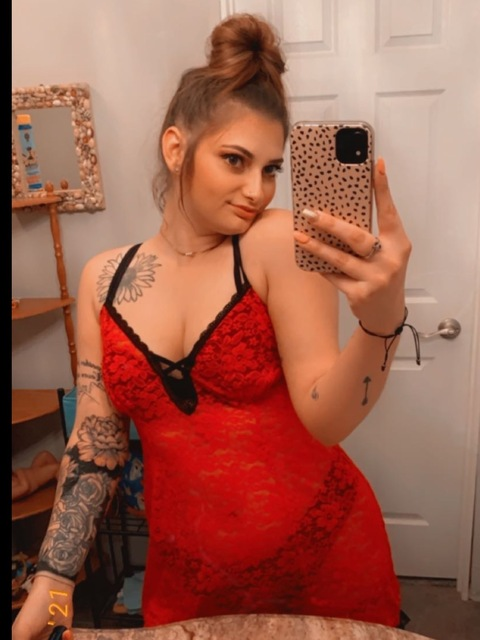 Karmen Leslie @freakymami223 cover picture