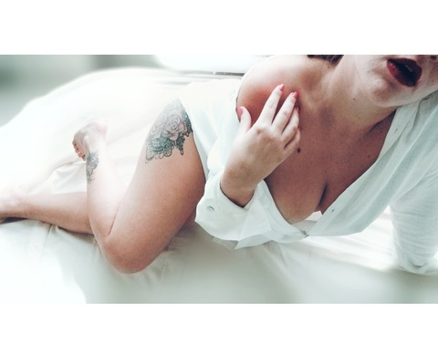 Francis @frencisblush cover picture