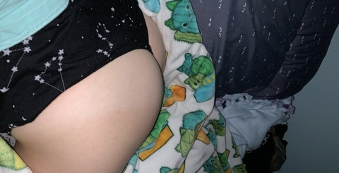 Livie @fucktoylivie cover picture