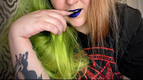 Green Queen @g0disd3ad cover picture