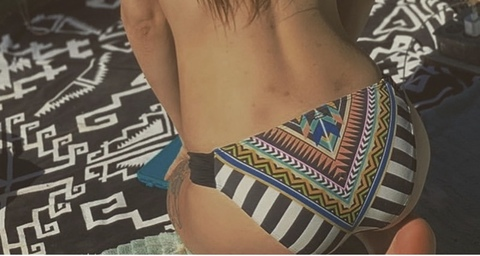 Dee @gangababe cover picture