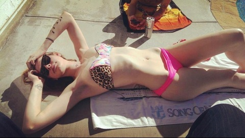 Sarah ✌🏻 @gingernextdoor92 cover picture
