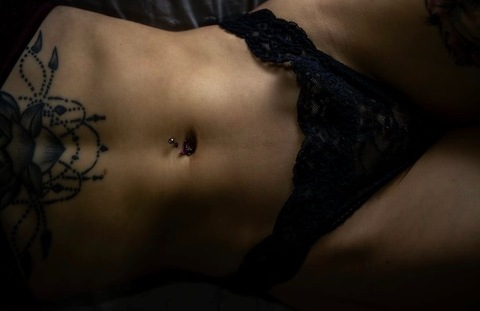 Good Girl 🔥 @goodgirl_88 cover picture