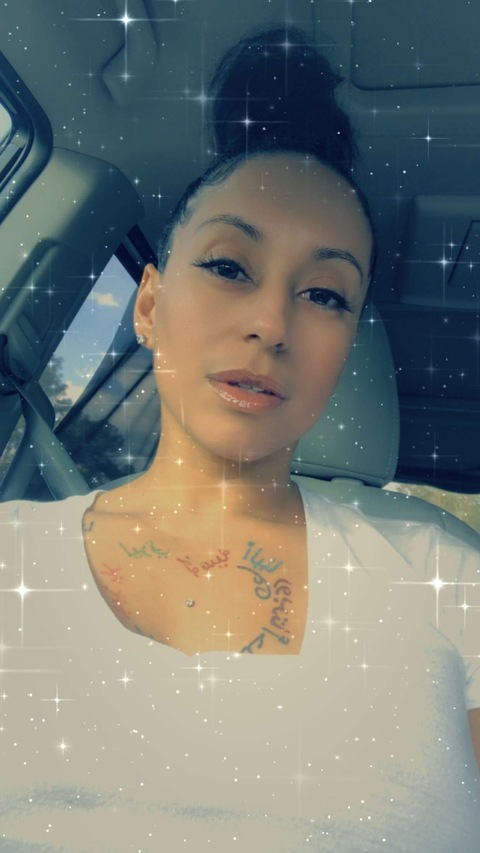 Gorgeous @gorgeousmamasita cover picture