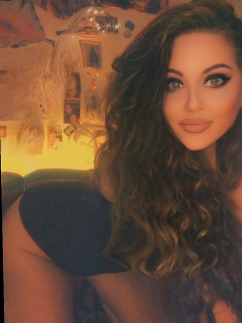 Karah Vann 🦋🔮 @greeneyedgypsy74 cover picture