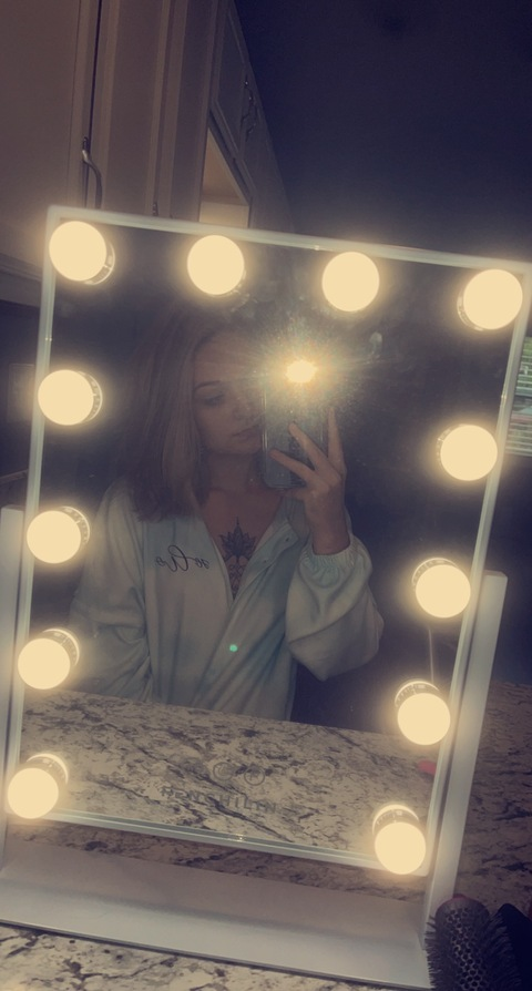 Haley @haleydarix cover picture