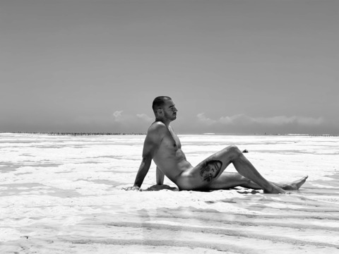 hot_and_cold @hotandcold cover picture