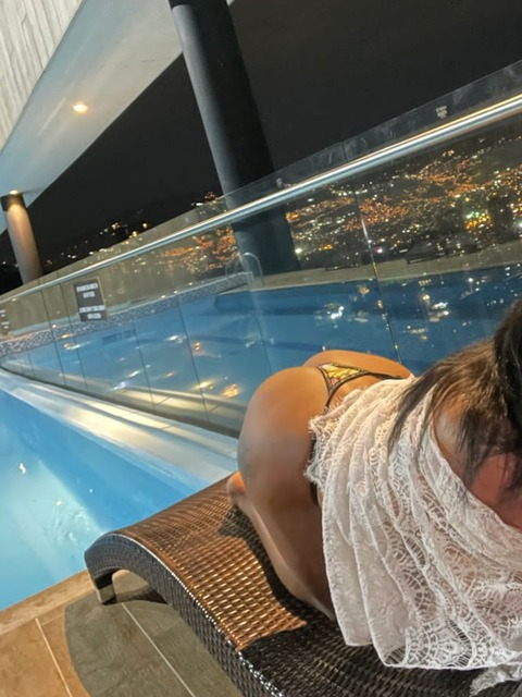 Paulina Arenas🍑 @iampaulinaa cover picture