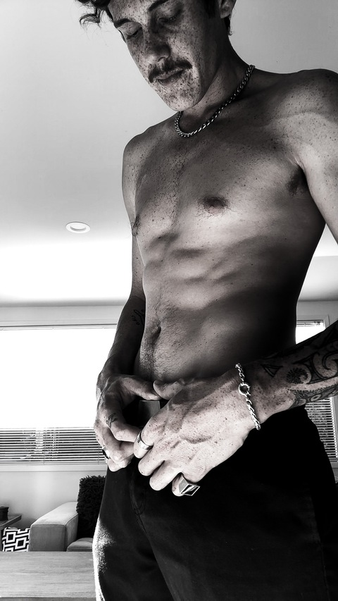 Your online bf ;)  ⭐️ Free Page ⭐️ @idoitbetterbfree cover picture