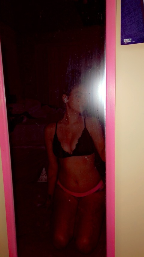 Isabella Miller @isabellabrena01 cover picture