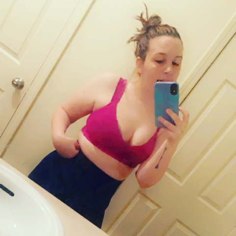 Lori @itsloribby cover picture