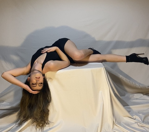 Jade K. @jade_kittyy cover picture