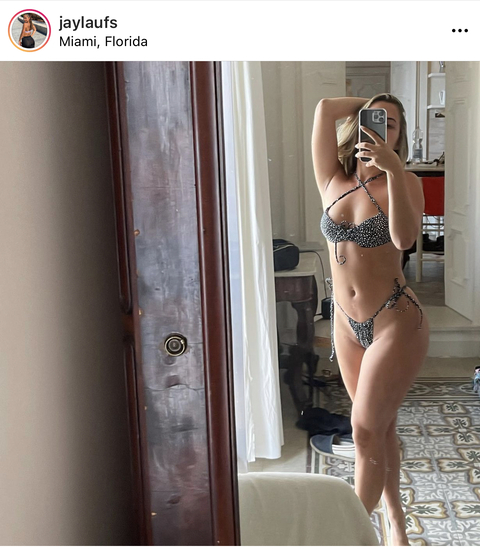Jessica Laufer @jaylaufs cover picture
