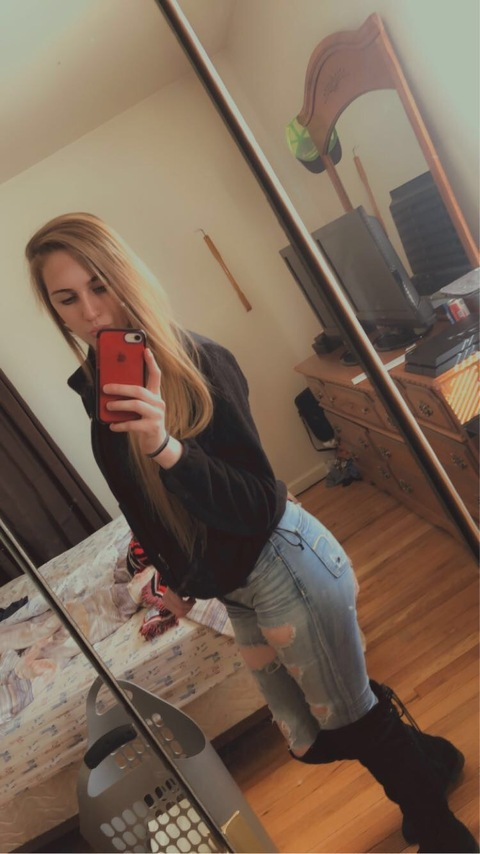 Jessica @jlars810 cover picture