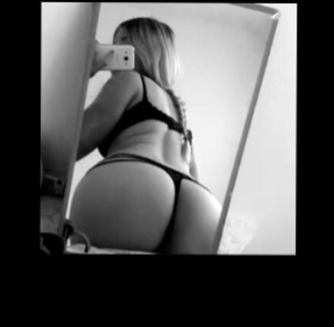 Juli_Babe @julird cover picture