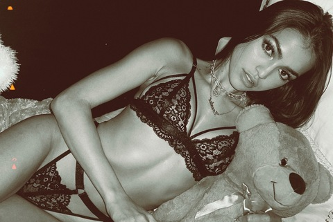 Karalee Joy @karaleee cover picture