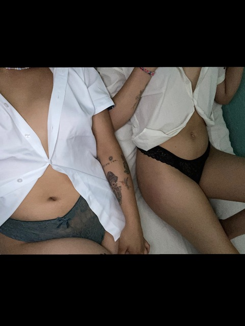 Karol y Mia @karolmia cover picture