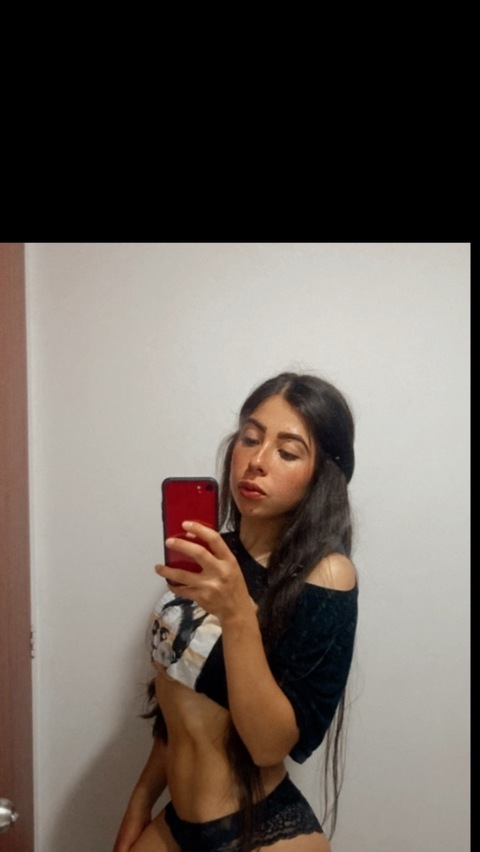 Katherin Martínez @katherinmb cover picture
