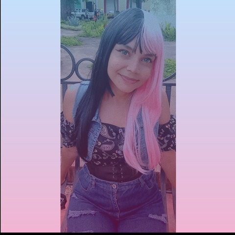 Kat @kathot18 cover picture