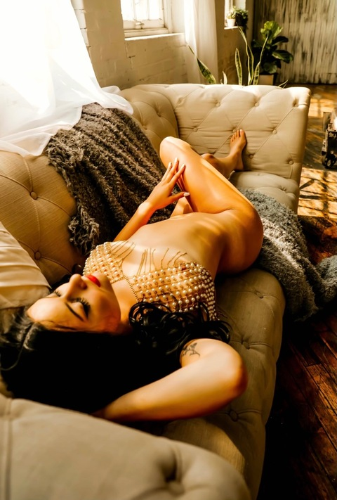 KennahModels @kennahmodels cover picture