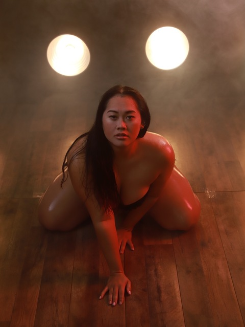 Kimmie @khmaibabe cover picture