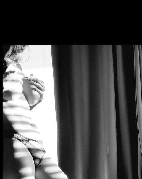 Kitty Kat 🍑 @kittykatmeaw cover picture