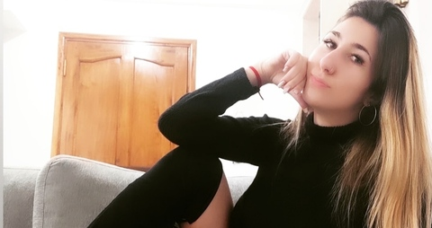 Krystal @krystal_3 cover picture