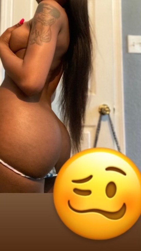 Lil Booty Queen 🍑🥴 @lahtaaayy cover picture