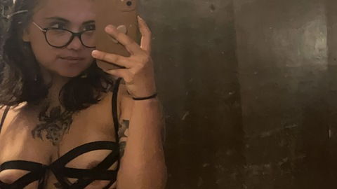 Milf @latina_mommi cover picture