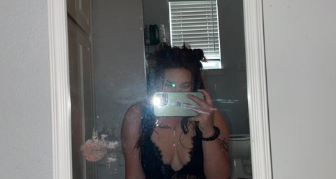 Lauren @lauren1224 cover picture