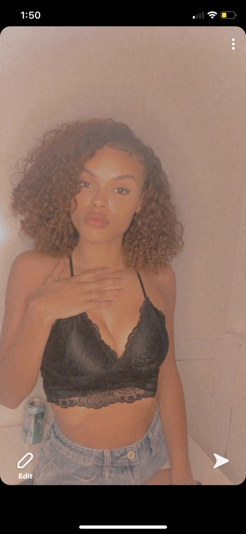 Lay @lavish_lay cover picture