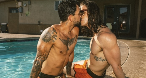 Leo and Max @leo_and_max cover picture