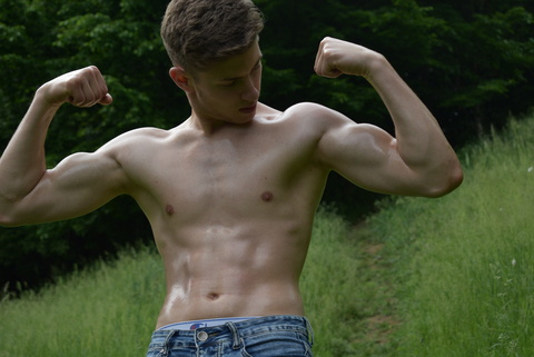 Leonard @leonard68 cover picture