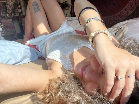 LilGypsy @lgypsy cover picture