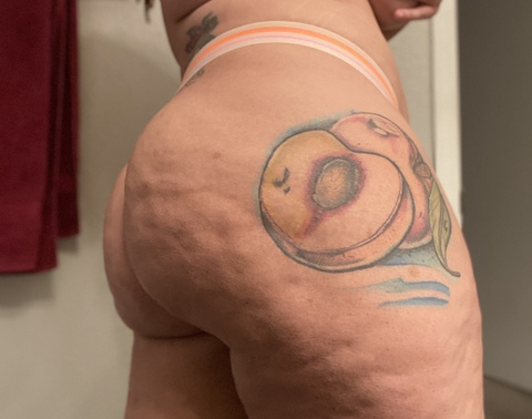 Peaches @lightskinpeachess cover picture
