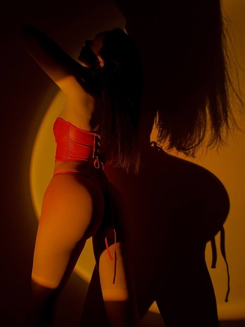 Lindaevens @lindaevensee cover picture