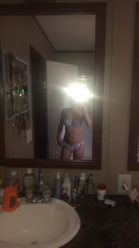 Anna @littlealford cover picture