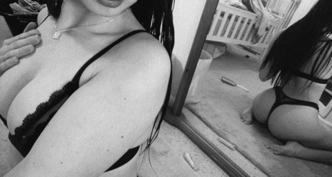 Molls x @littlemissmollsx cover picture