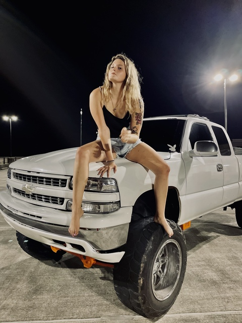 logan @logan2.0 cover picture