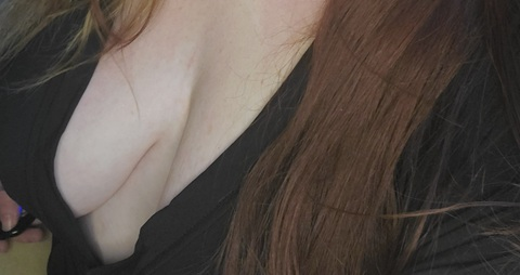 Lonnie @lonnielikeconnie cover picture