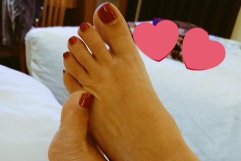 Louise @louisebootyxox cover picture