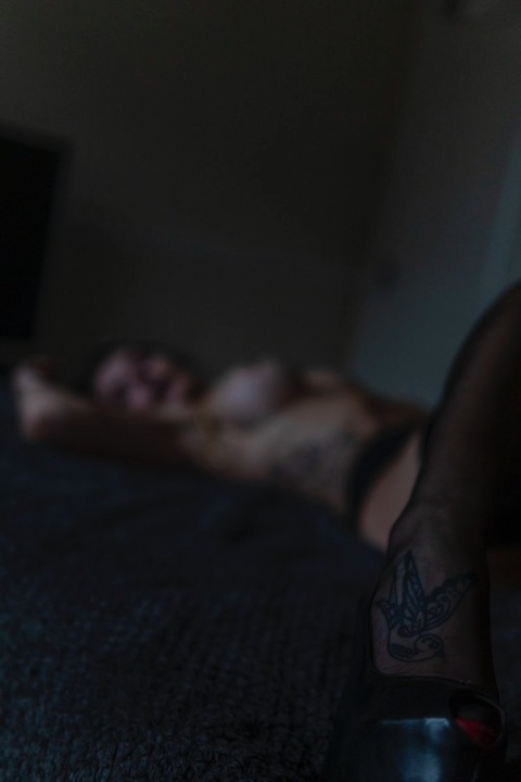 Lou @loumodel cover picture