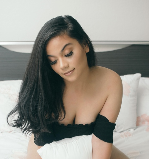 Gisselle m @lovealwaysg cover picture