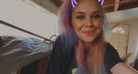 LovelyMags @lovelymags cover picture