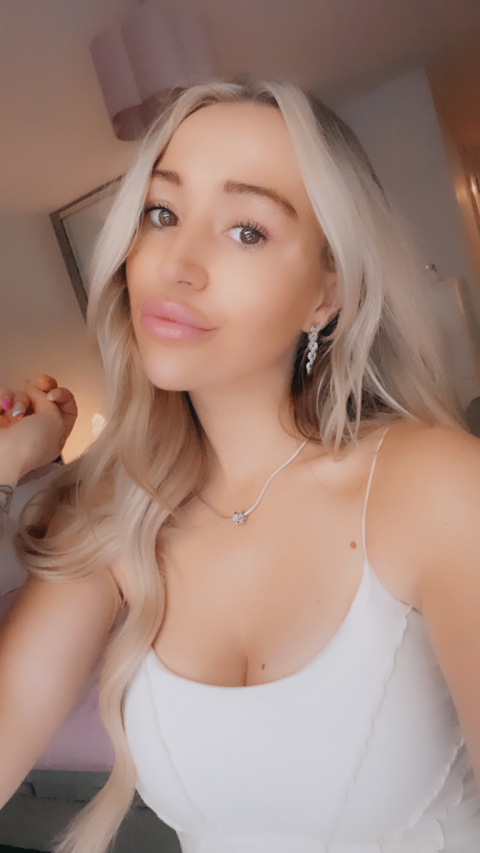Molly-mae 💕 @lovemolliemaexx cover picture