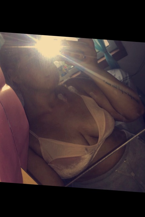 L @loz_xx cover picture