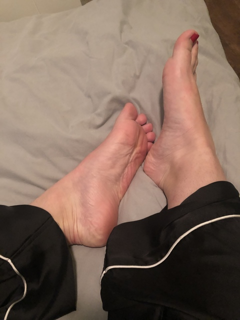 luxyfeet @luxyfeetofficial cover picture