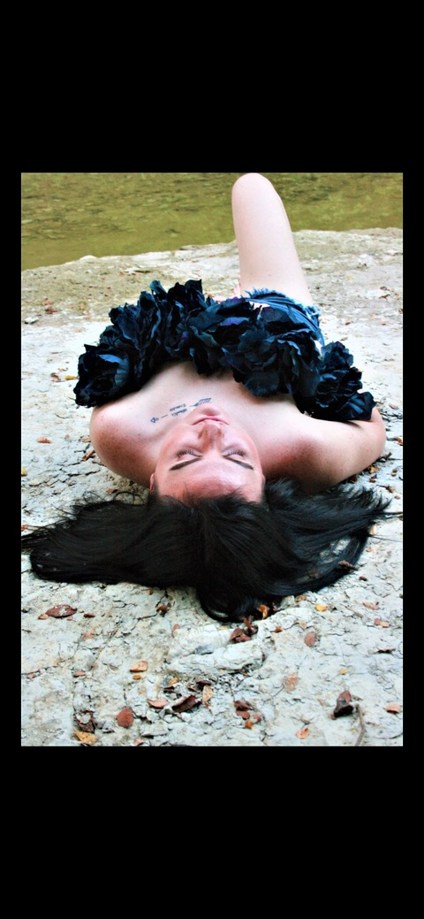 Mae @mae_leeann cover picture
