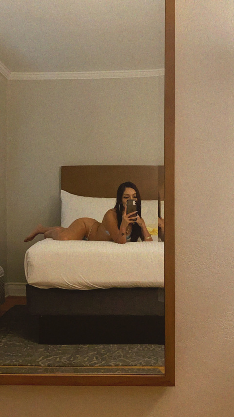 mamacitaa420 @mamacitaa420 cover picture
